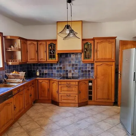 Maison Avec Grands Volumes * Levie